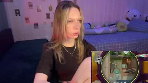 Snapshot of dellacampbell chatting on 05-03-26, 04:24 Della online show from 05-03-26, 04:24