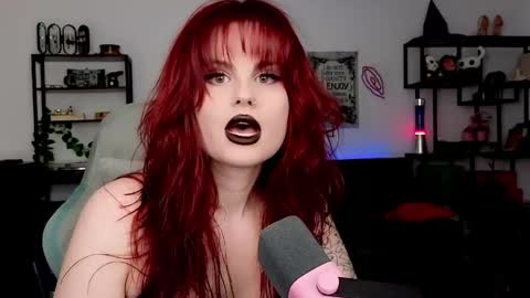 dellacrush_ online show from 04-12-26, 06:24