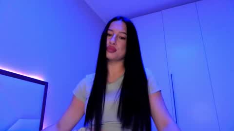 Snapshot of delly_love chatting on 03-27-26, 08:41 delly_love online show from 03-27-26, 08:41