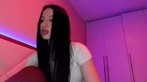 Snapshot of delly_love chatting on 04-20-26, 07:26 delly_love online show from 04-20-26, 07:26