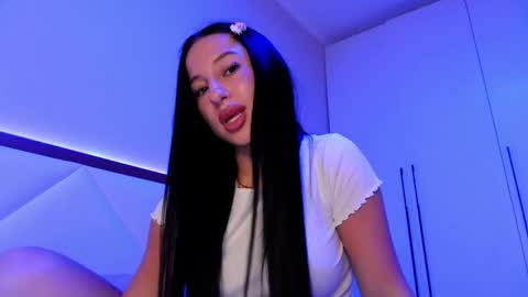 Snapshot of delly_love chatting on 05-20-26, 07:31 delly_love online show from 05-20-26, 07:31
