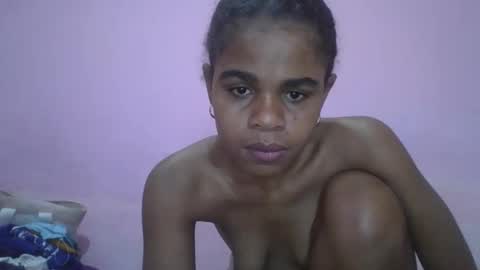 delphine online show from 04-21-26, 03:35