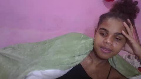 Snapshot of delphineee chatting on 05-13-26, 09:00 delphine online show from 05-13-26, 09:00