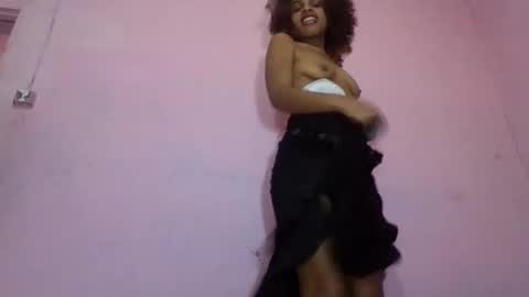 Snapshot of delphineee chatting on 05-20-26, 10:21 delphine online show from 05-20-26, 10:21