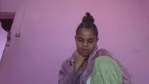 Snapshot of delphineee chatting on 05-22-26, 02:51 delphine online show from 05-22-26, 02:51