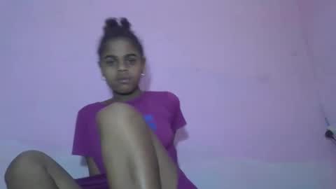 Snapshot of delphineee chatting on 05-26-26, 11:50 delphine online show from 05-26-26, 11:50