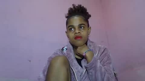 Snapshot of delphineee chatting on 05-28-26, 03:59 delphine online show from 05-28-26, 03:59