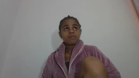 Snapshot of delphineee chatting on 06-01-26, 12:51 delphine online show from 06-01-26, 12:51