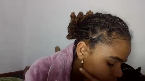Snapshot of delphineee chatting on 06-02-26, 04:42 delphine online show from 06-02-26, 04:42