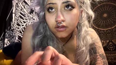 Snapshot of deluxxxeblu chatting on 12-12-24, 08:03 TankinBody online show from 12-12-24, 08:03