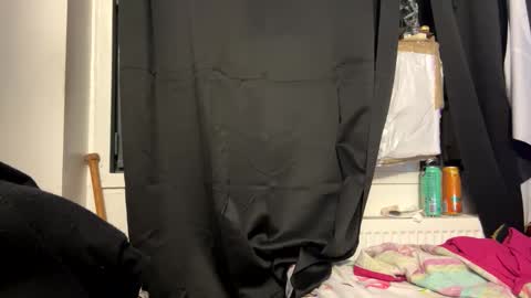 Snapshot of deluxxxeblu chatting on 02-15-25, 06:55 TankinBody online show from 02-15-25, 06:55