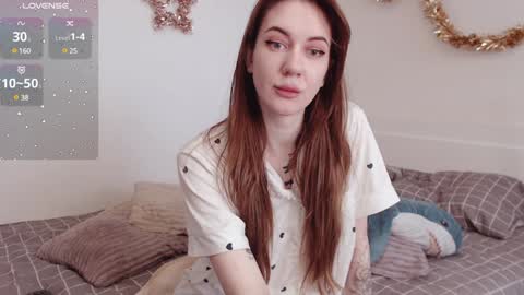 Snapshot of demiamour chatting on 01-06-25, 10:13 Demi. not your babybabebb and other shit online show from 01-06-25, 10:13