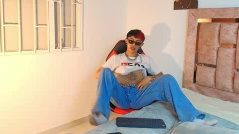 Snapshot of demiansalvatore chatting on 11-29-25, 10:46 Demian and Salvatore online show from 11-29-25, 10:46