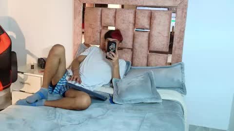 Snapshot of demiansalvatore chatting on 11-30-25, 07:18 Demian and Salvatore online show from 11-30-25, 07:18