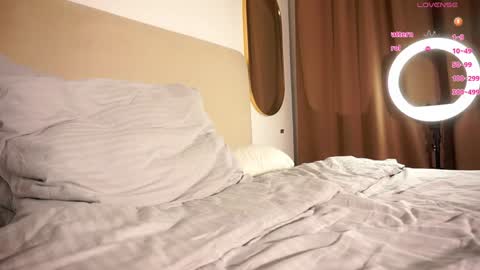 Dave19  online show from 01-11-25, 04:36