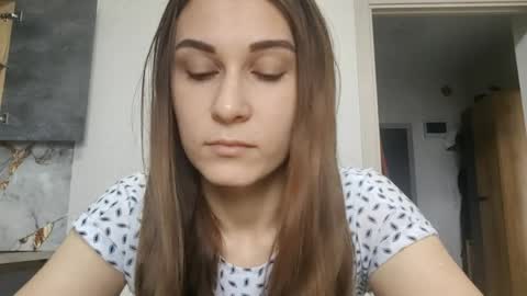 Mia online show from 04-18-26, 07:12