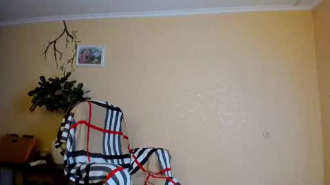 Snapshot of deni_boy99 chatting on 02-21-25, 08:27 Deni online show from 02-21-25, 08:27