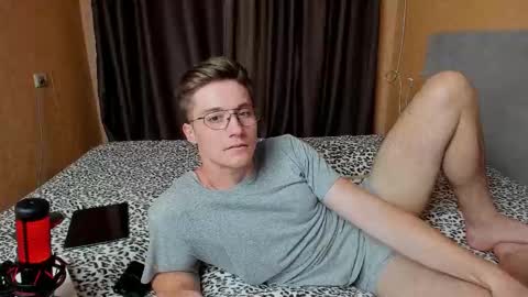 Snapshot of deni_boy99 chatting on 09-21-25, 05:36 Deni online show from 09-21-25, 05:36