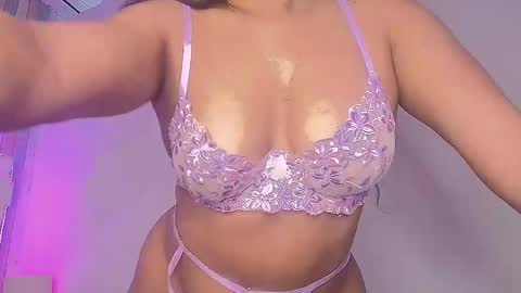 Snapshot of denisemoca chatting on 10-26-25, 12:22 Denise online show from 10-26-25, 12:22