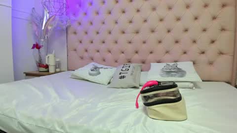 denisse_logan online show from 06-07-26, 03:10