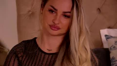 Ela online show from 02-25-26, 11:03