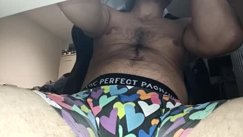 dennis210586 online show from 11-07-25, 08:31