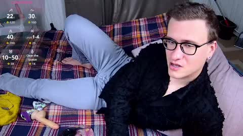 Dennis online show from 04-11-26, 08:24