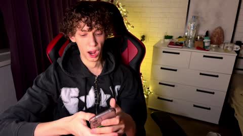 Snapshot of denobluora chatting on 12-14-24, 02:12 Jasper online show from 12-14-24, 02:12