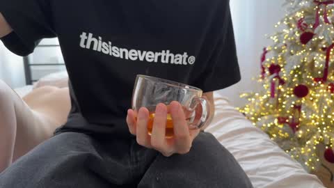 Snapshot of denobluora chatting on 01-12-25, 08:04 Jasper online show from 01-12-25, 08:04