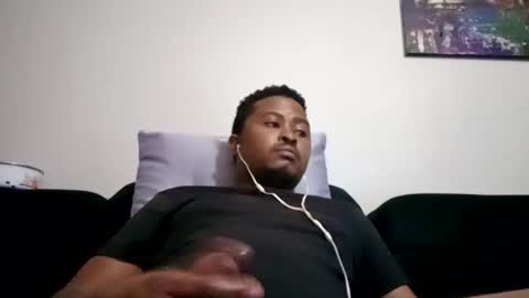 Snapshot of dentzo chatting on 01-15-26, 01:21 mastER blACK online show from 01-15-26, 01:21