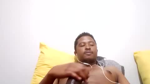 Snapshot of dentzo chatting on 02-19-26, 01:34 mastER blACK online show from 02-19-26, 01:34