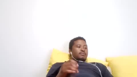 Snapshot of dentzo chatting on 02-25-26, 10:30 mastER blACK online show from 02-25-26, 10:30