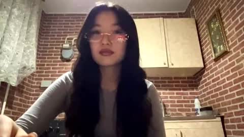 Emma online show from 11-23-25, 01:00