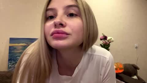 Vi  Victoria online show from 10-31-25, 02:18