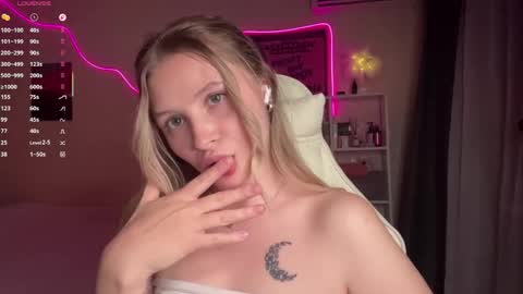 Vi  Victoria online show from 04-18-26, 07:07