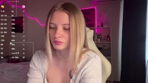 Vi  Victoria online show from 04-24-26, 01:13