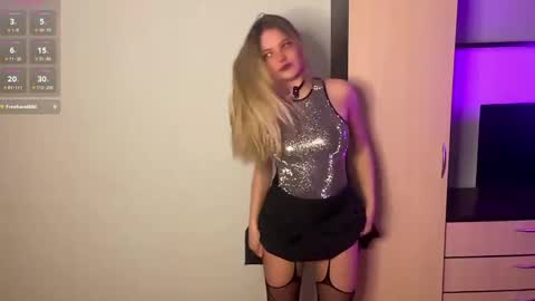 Luna online show from 04-25-26, 05:21