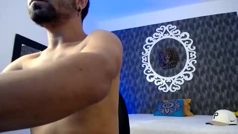 Snapshot of dereck_jhonsonn chatting on 11-06-25, 08:43 Dereck online show from 11-06-25, 08:43