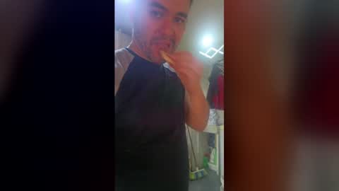 Dereck Mills3 online show from 04-15-26, 02:46