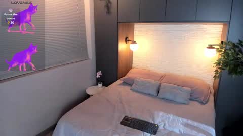 Dereck Myers online show from 12-09-24, 02:56