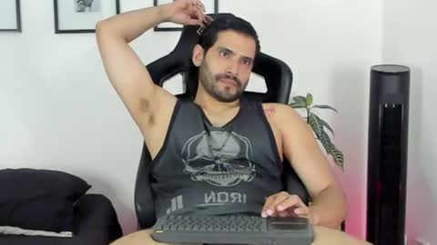Snapshot of dereck_vega chatting on 07-24-26, 01:36 Dereck Vega online show from 07-24-26, 01:36