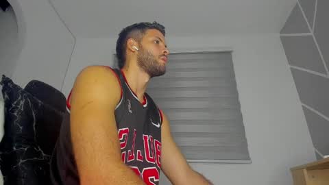 dereckhardd online show from 04-12-26, 01:21