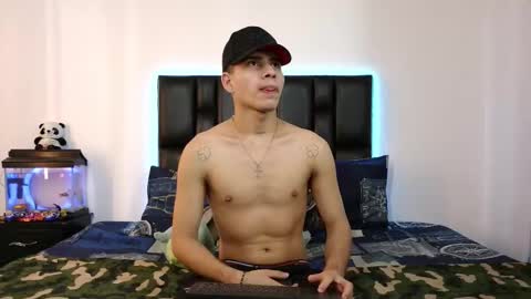 Snapshot of dereek_hot chatting on 03-02-26, 03:41 DEREEK online show from 03-02-26, 03:41