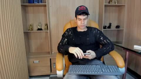 derek_voss online show from 04-25-26, 12:19