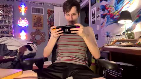 Snapshot of derekdings chatting on 11-17-25, 11:32 derekdings online show from 11-17-25, 11:32