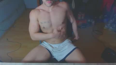 Snapshot of derekhuge chatting on 11-05-25, 05:07 derekhuge online show from 11-05-25, 05:07