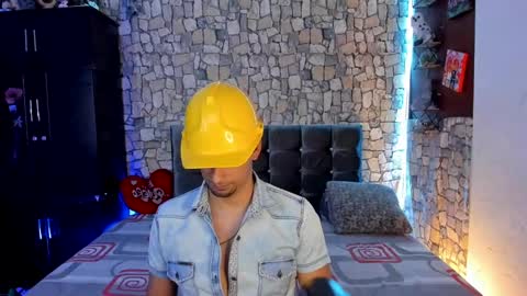 DEREKK   online show from 01-21-25, 02:54