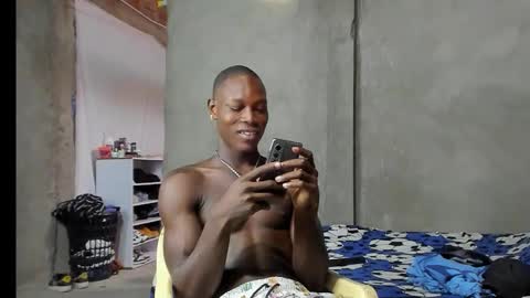 Snapshot of derekward01 chatting on 12-02-25, 10:16 DerekWard online show from 12-02-25, 10:16