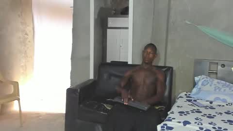 Snapshot of derekward01 chatting on 01-12-26, 01:49 DerekWard online show from 01-12-26, 01:49