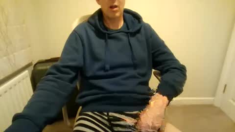 Snapshot of derelictguy chatting on 12-17-24, 04:00 derelictguy online show from 12-17-24, 04:00
